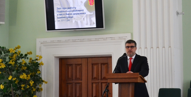 Валентин Мондриївський під час громадського звіту: «Роботи проведено чимало і ми не зупиняємося на досягнутому, а впевнено крокуємо вперед задля покращення життя подолян» (фото, відео, презентація)