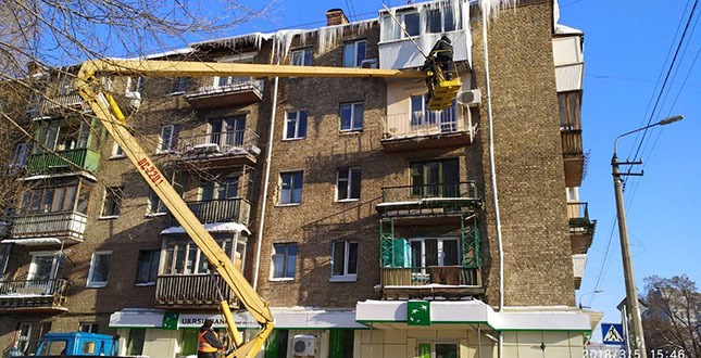 Звітують подільські комунальники (фото)
