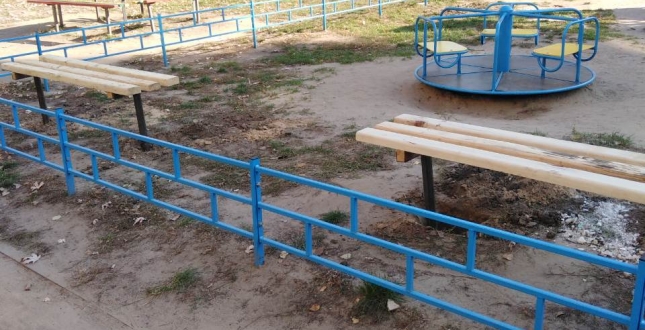 Комунальні служби продовжують виконувати роботи з ремонту та благоустрою балансових територій (фото)