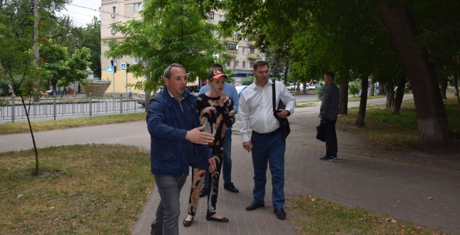 Перший заступник голови Подільської районної в місті Києві державної адміністрації Сергій Коваленко провів зустріч із переможницею громадського проєкту (фото)