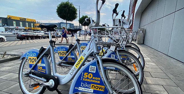 У Києві відновили роботу сервіси із прокату велосипедів та електросамокатів