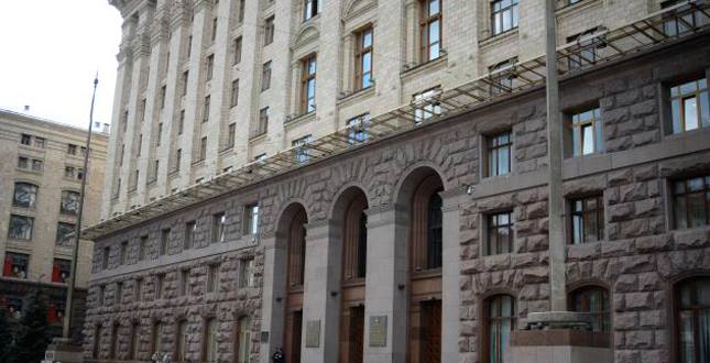 Київ забезпечив безкоштовним харчуванням учнів молодшої школи та школярів пільгових категорій 5-11 класів