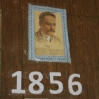 10454