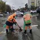 46572