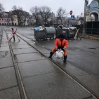57962