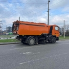 58925